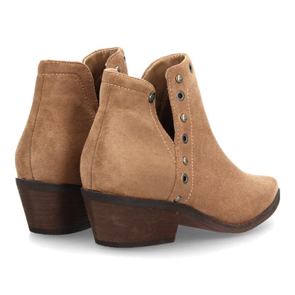 Botines de mujer de inspiración cowboy.