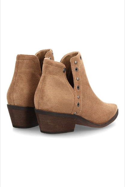Botines cowboy mujer con detalles metálicos