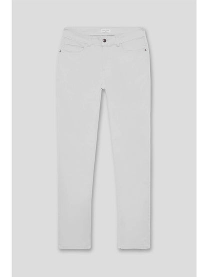 Pantalón casual confeccionado con estructura diagonal
